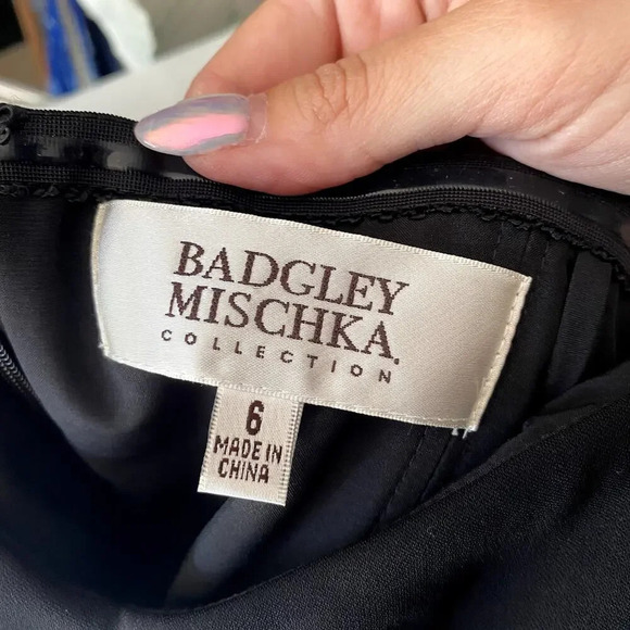 Badgley Mischka Black Strapless Contrast Ruffle Sweetheart Neckline Gown - Picture 10 of 13